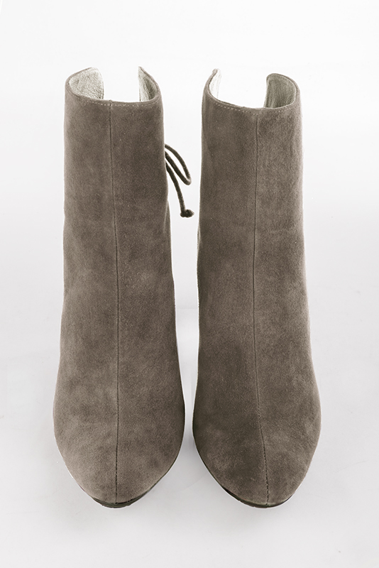 Women's taupe brown elegant ankle boots, with laces at the back. Round toe. High kitten heels - Top view